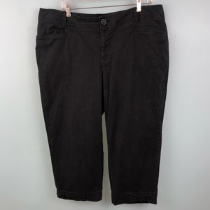 Black Sejour capri pants